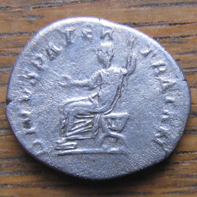 Divvs-Traian-Pater-AR-Denarius